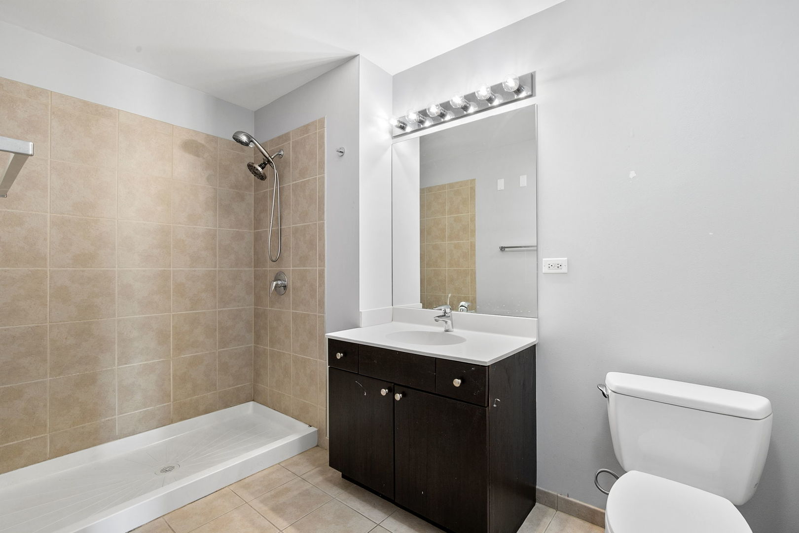 235 W Van Buren Street 2505 Property Photo 25