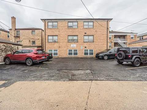 6747 N Olmsted Avenue 2b Property Photo 8