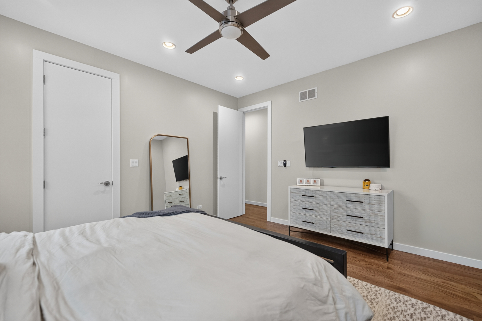 2012 W Shakespeare Avenue 1 Property Photo 14