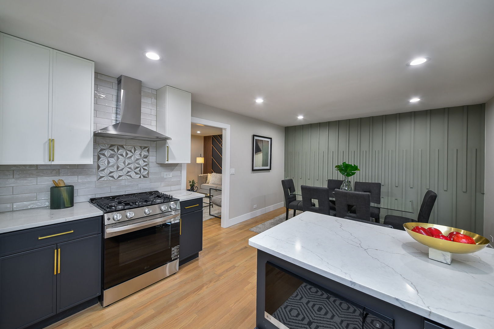 1706 S Stewart Avenue Property Photo 6