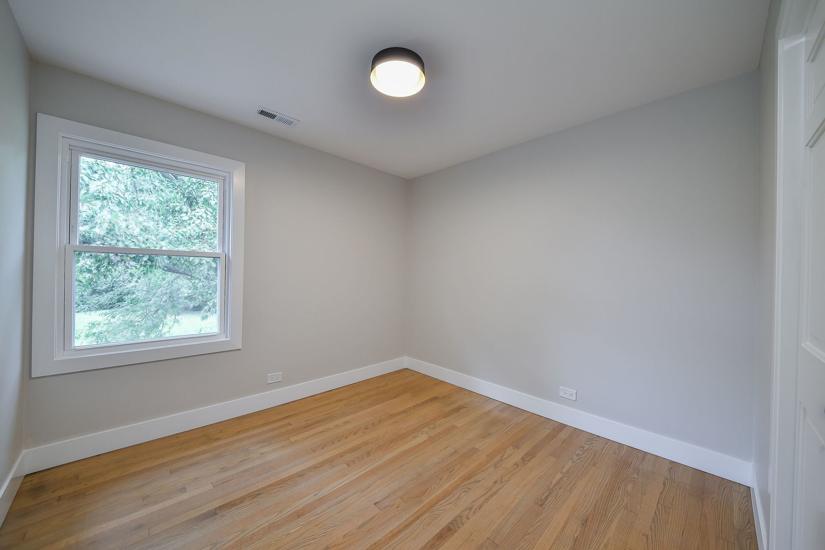1706 S Stewart Avenue Property Photo 18