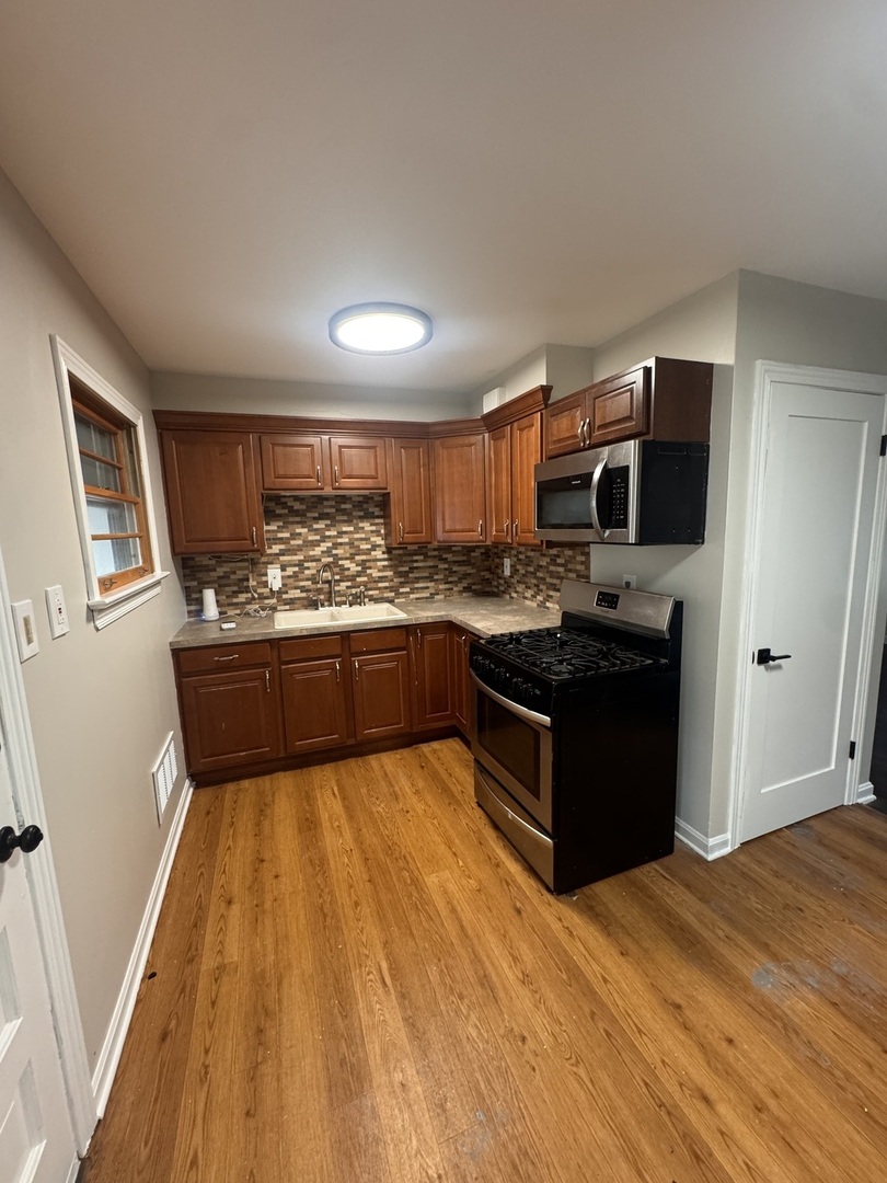 18748 Wentworth Avenue Property Photo 2