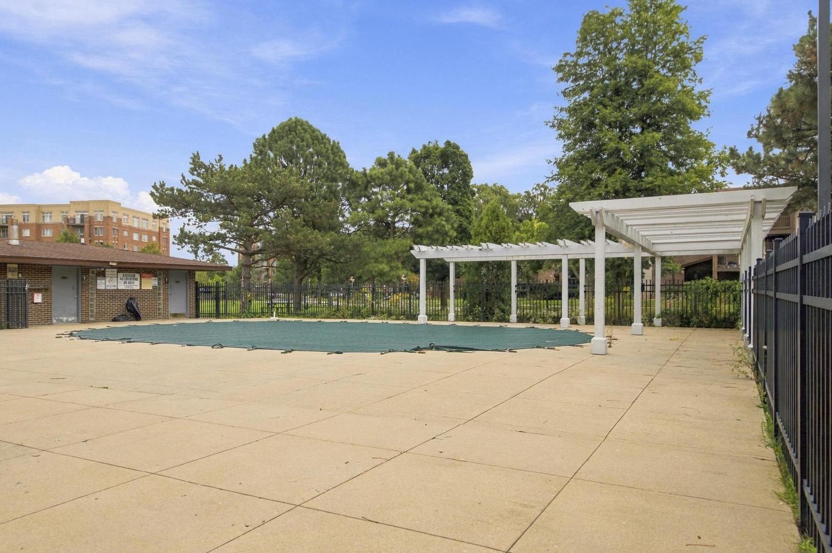 675 Grove Drive 304 Property Photo 12