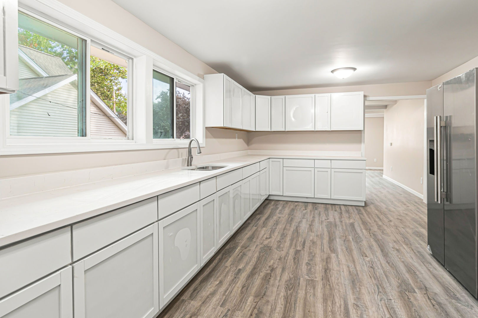 1428 Superior Street Property Photo 2