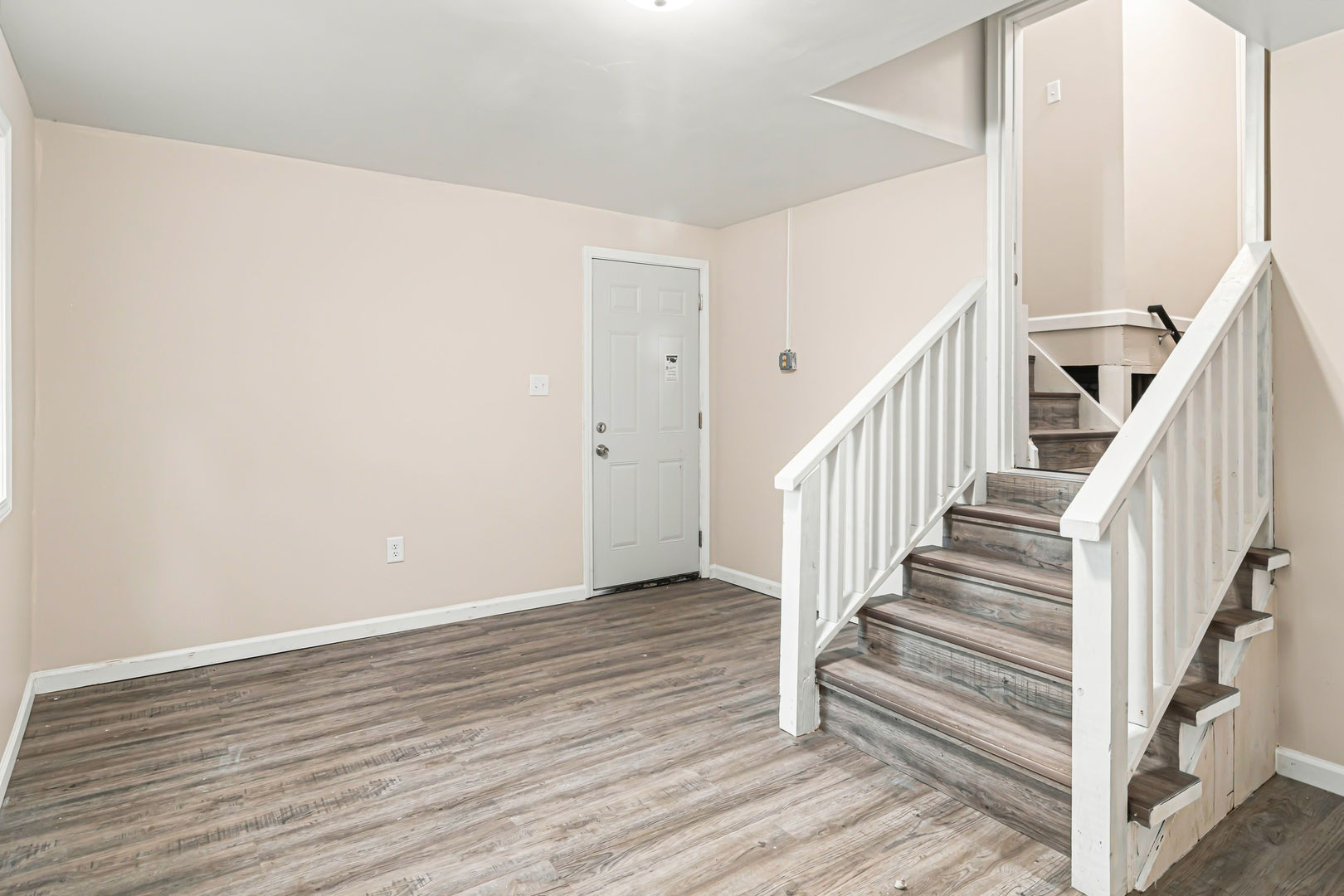 1428 Superior Street Property Photo 10