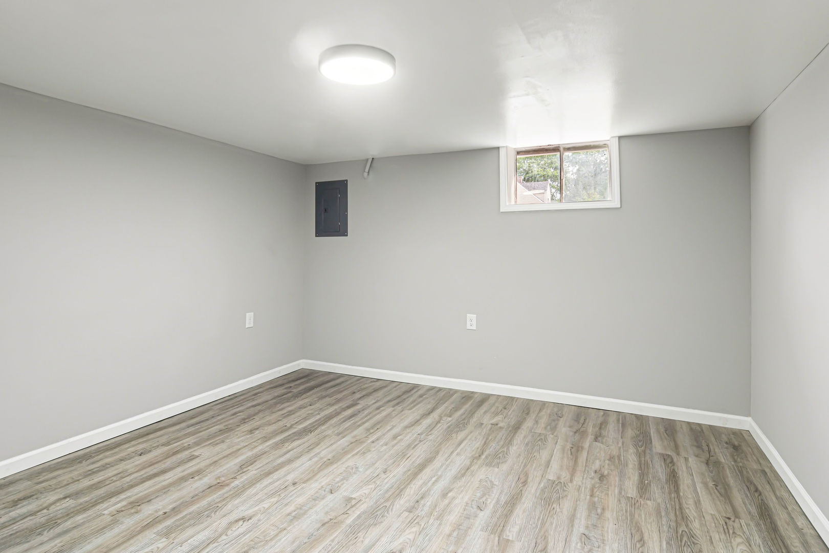 1428 Superior Street Property Photo 14