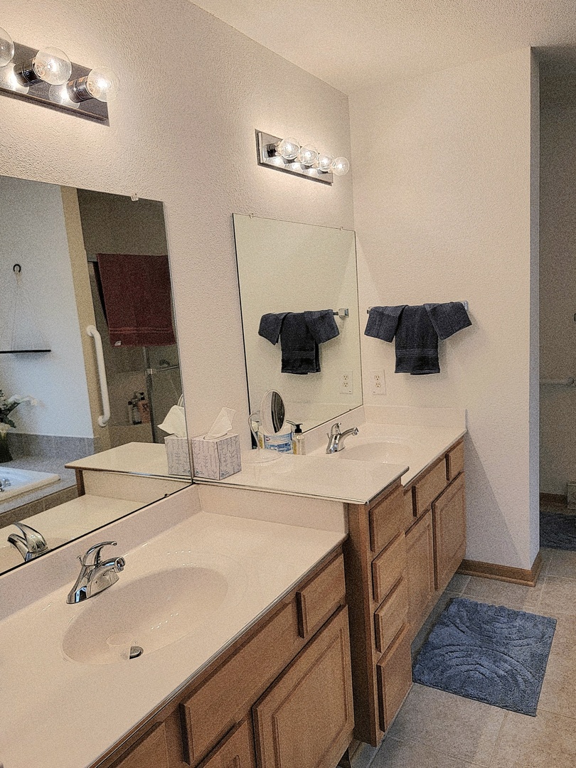 6620 Meadowlands Circle C-8 Property Photo 14
