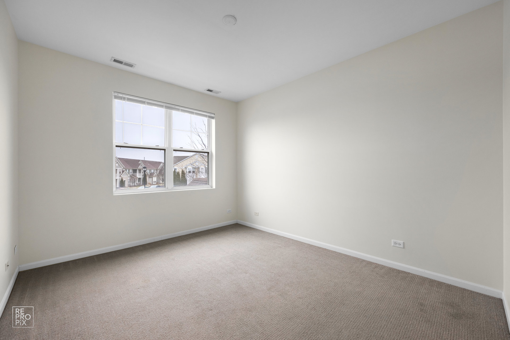 2275 Aurora Drive 25 Property Photo 5