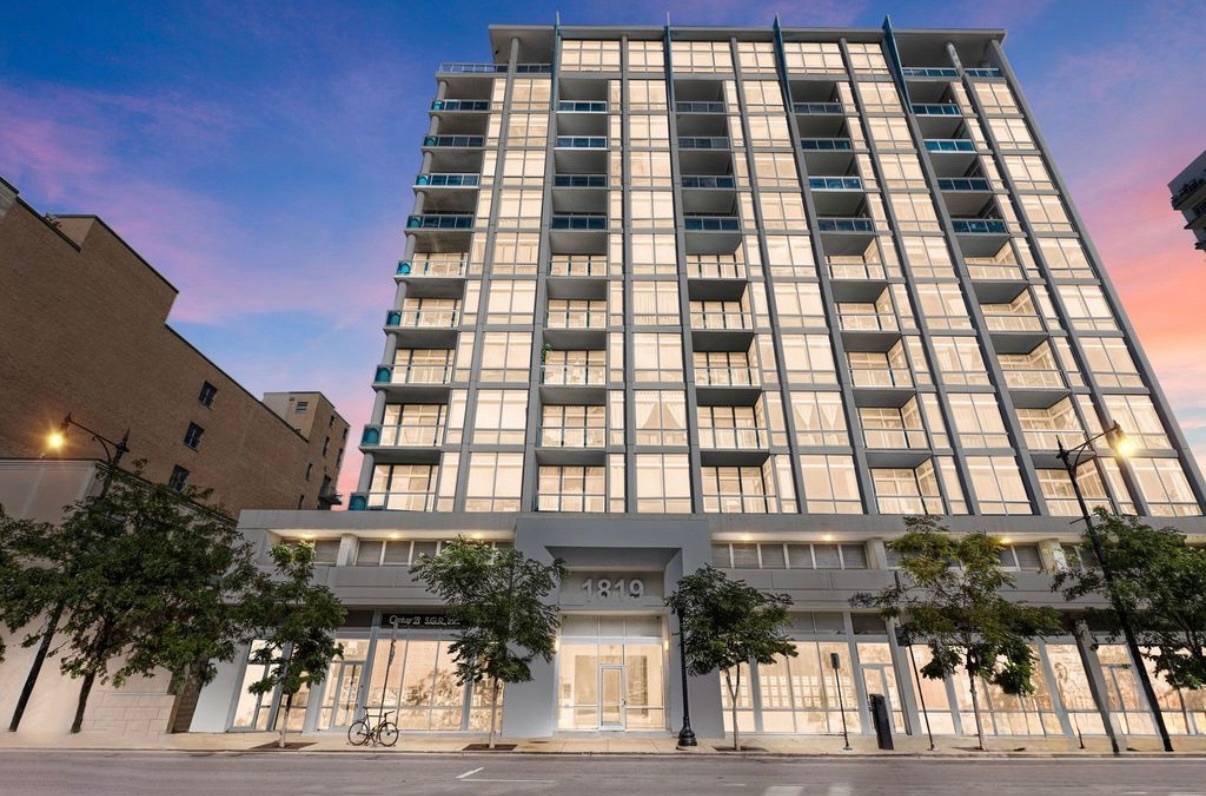 1819 S Michigan Avenue 1002 Property Photo 1