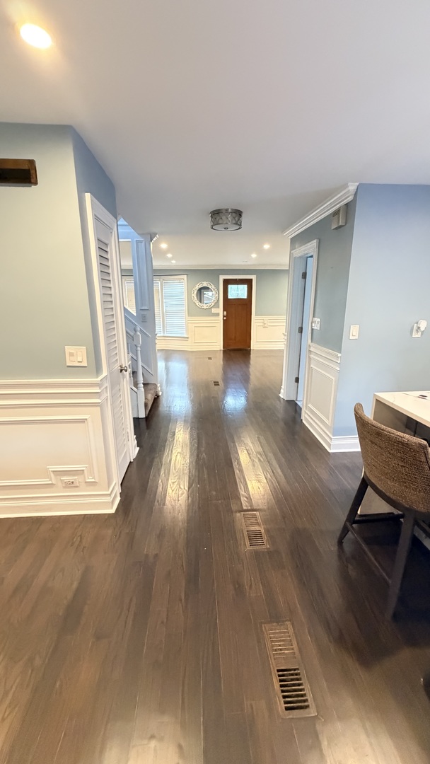 5901 N Nagle Avenue Property Photo 3