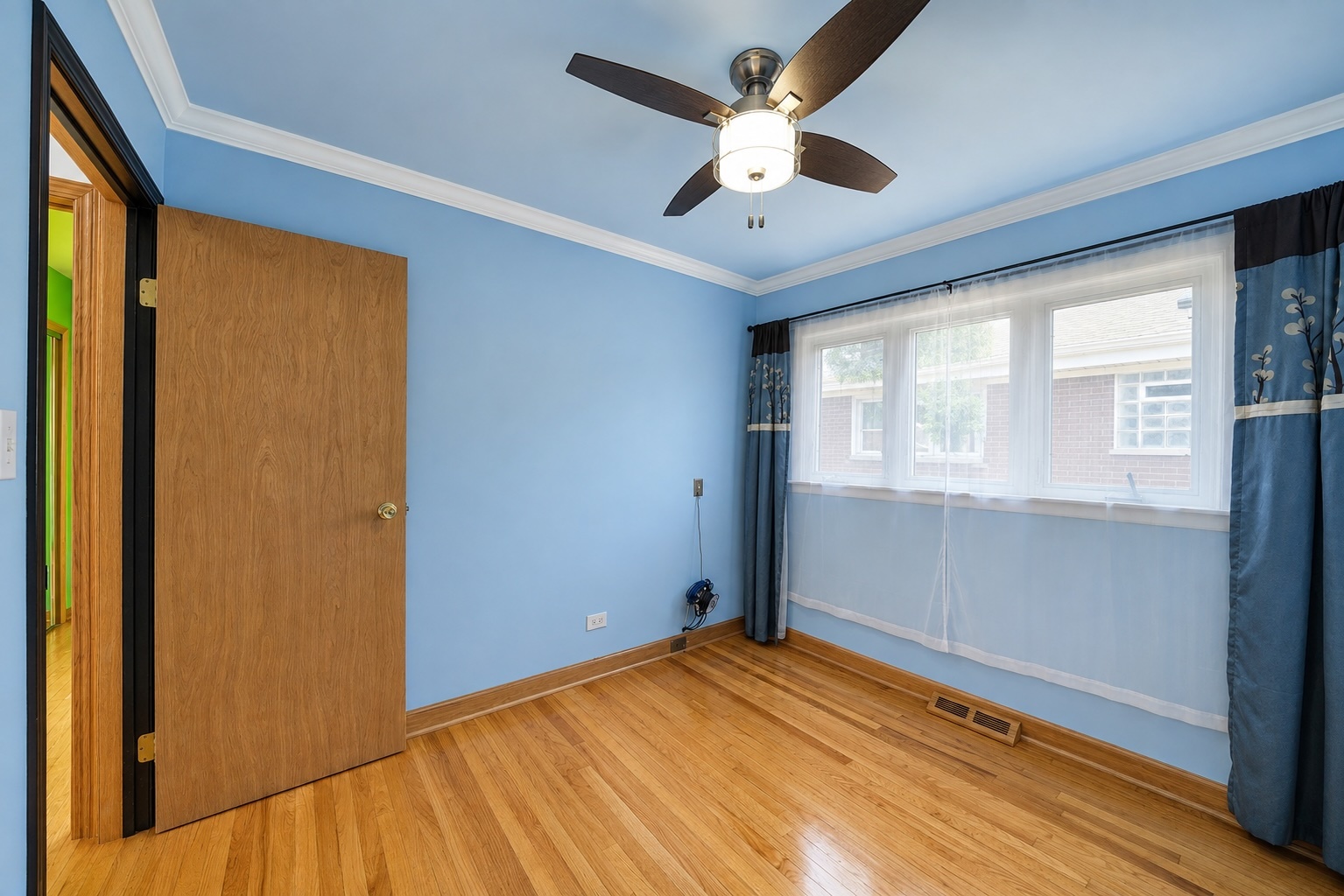 5009 N Ozark Avenue Property Photo 20