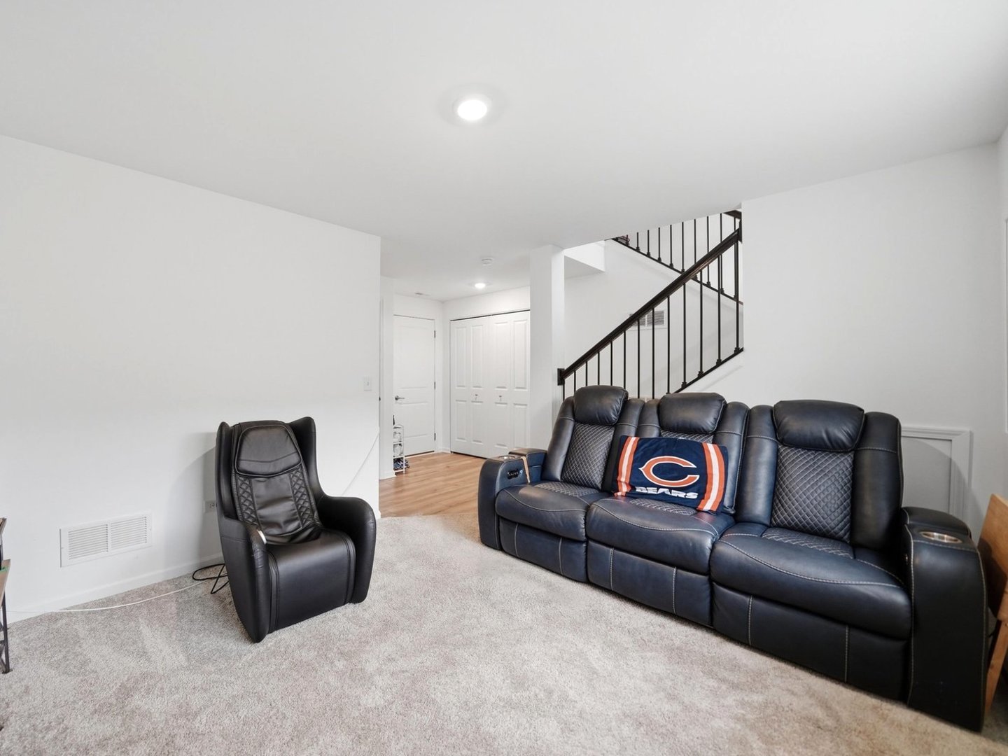 1006 Neubauer Circle 1804 Property Photo 19