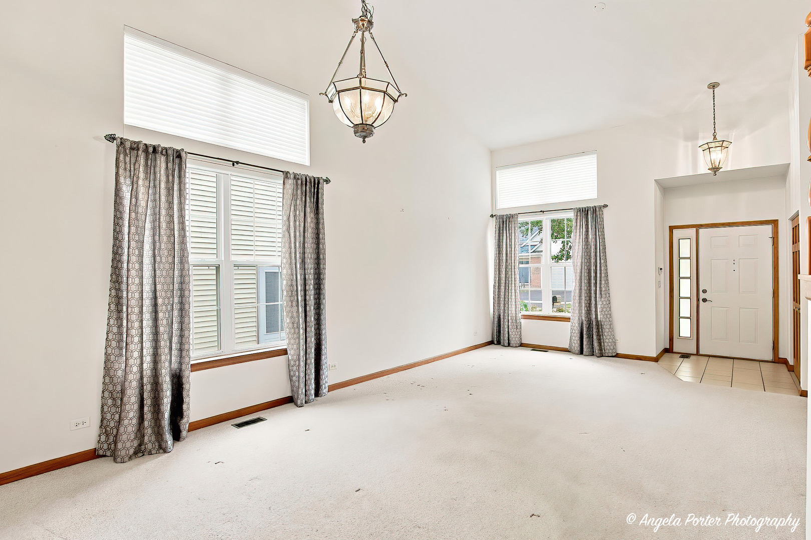 2231 Wilshire Court Property Photo 2