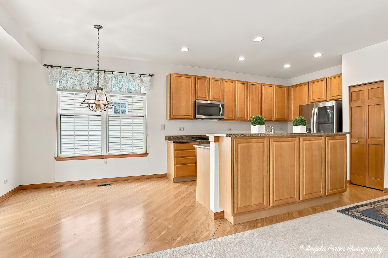 2231 Wilshire Court Property Photo 3