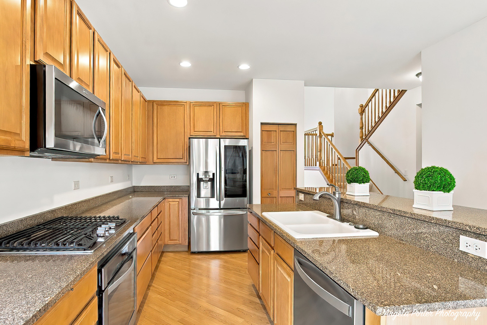 2231 Wilshire Court Property Photo 4