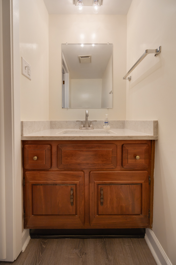 1525 Columbia Court Property Photo 11