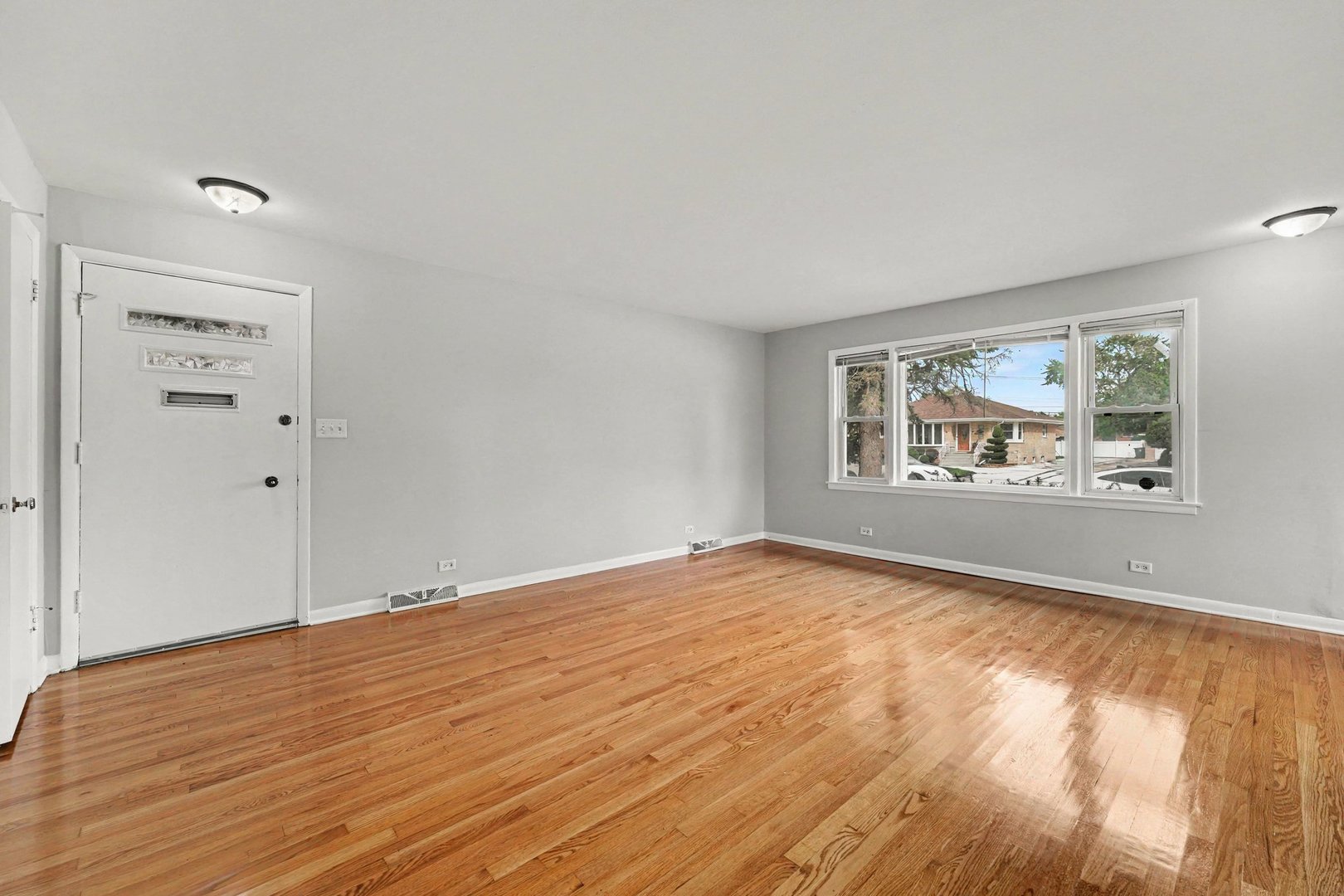 16518 Dobson Avenue Property Photo 4