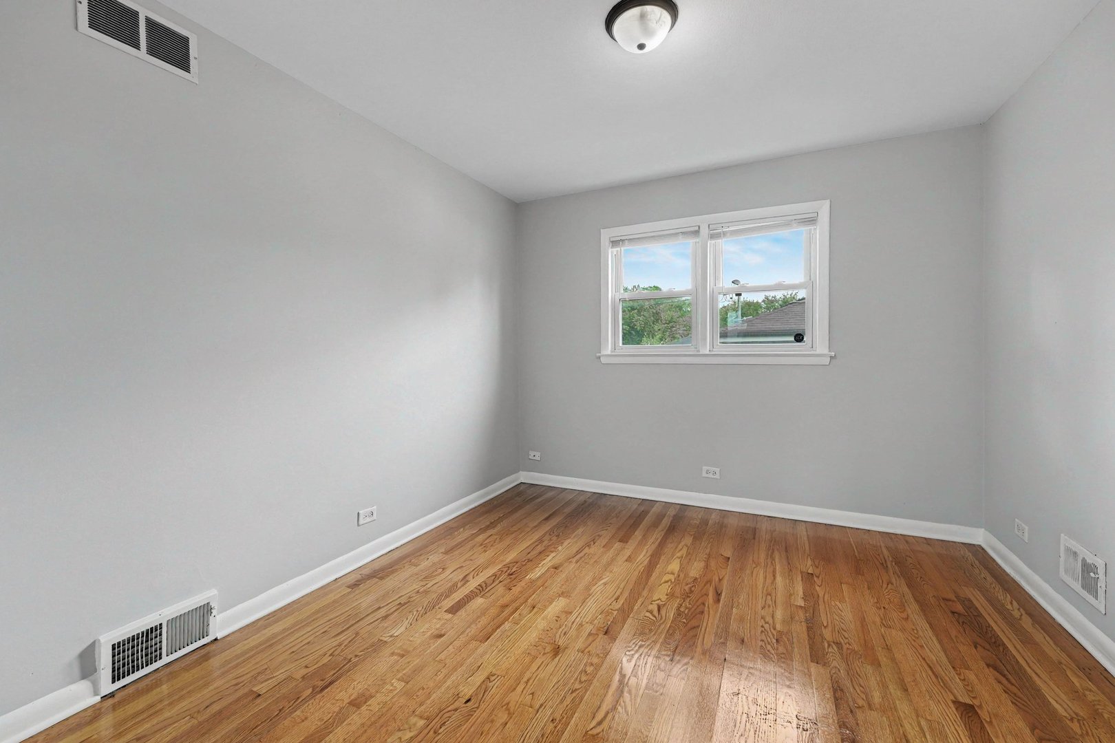 16518 Dobson Avenue Property Photo 9