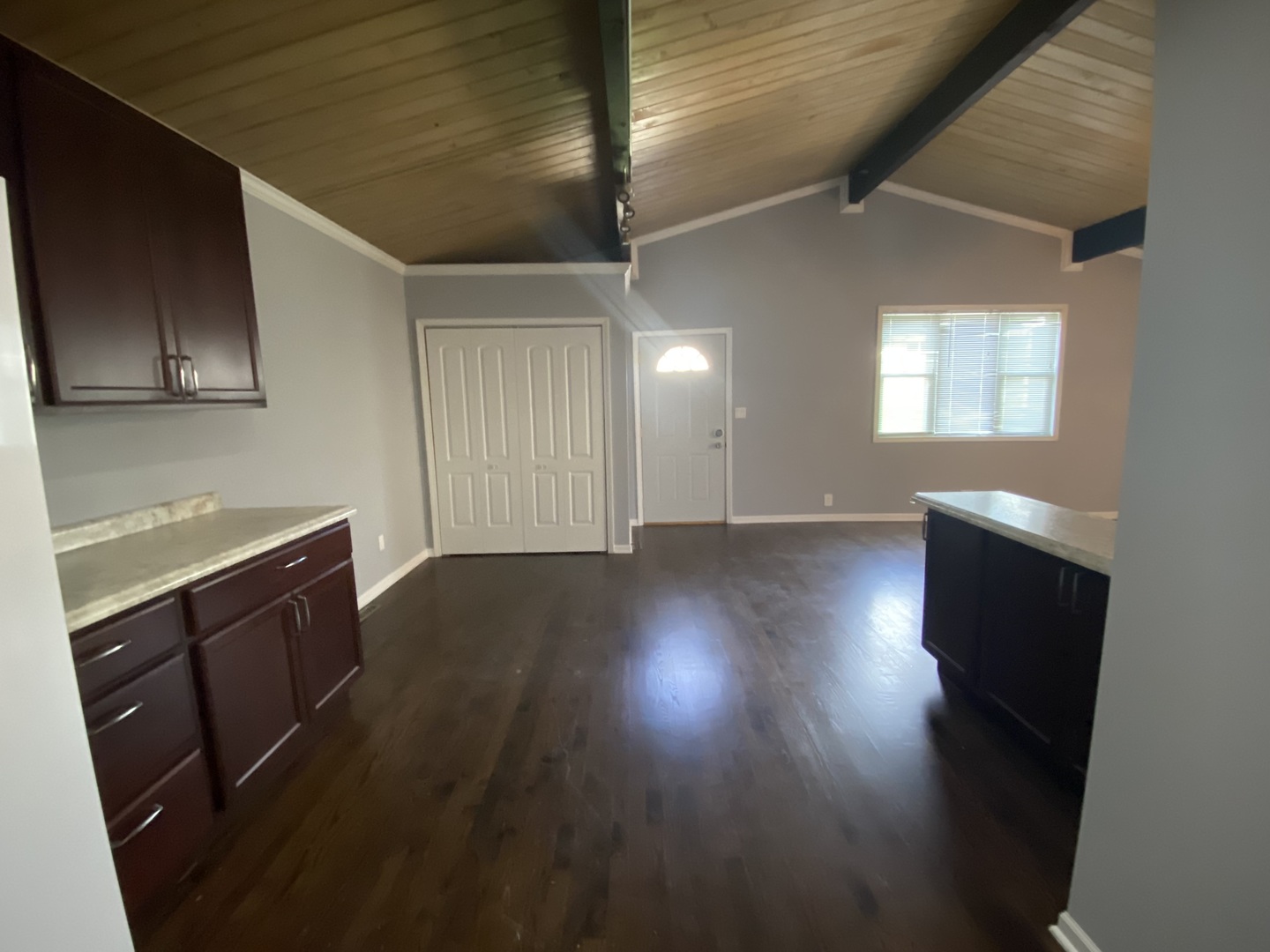 9430 Elm Avenue Property Photo 4