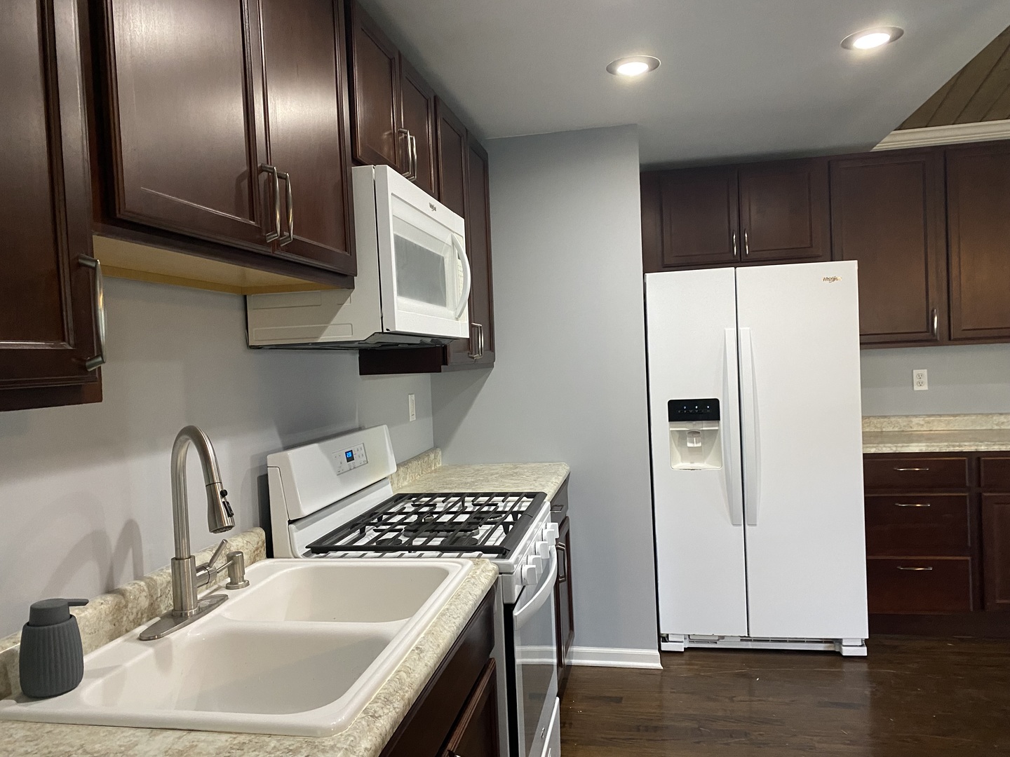9430 Elm Avenue Property Photo 9