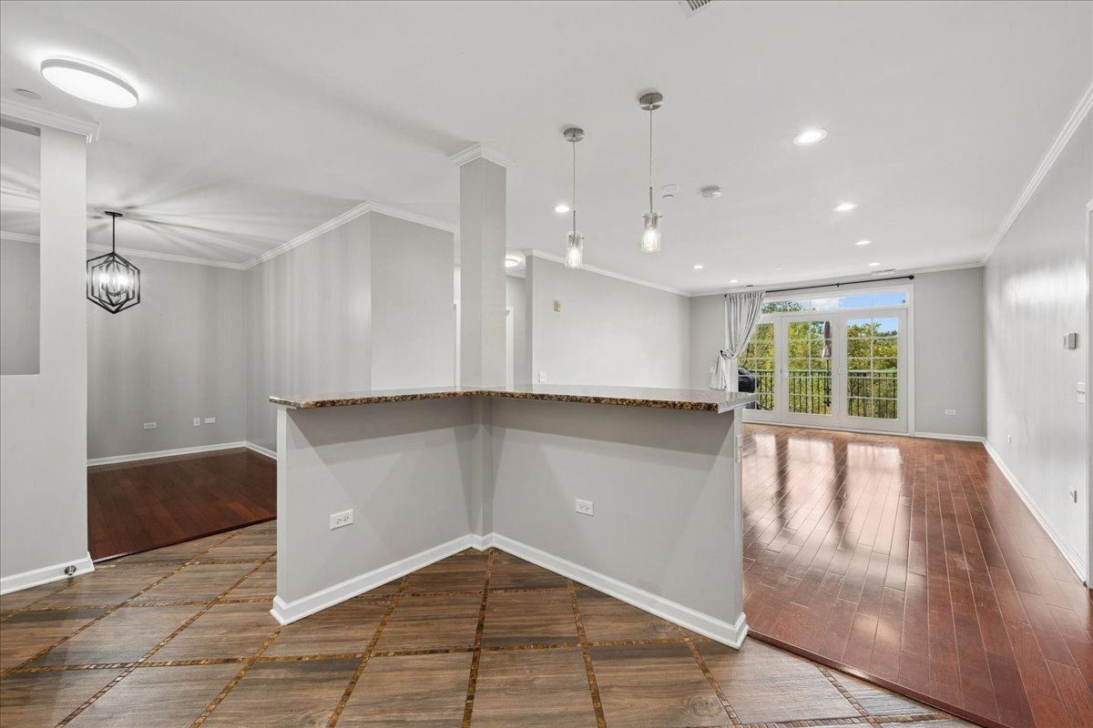 660 Mchenry Road 207 Property Photo 4