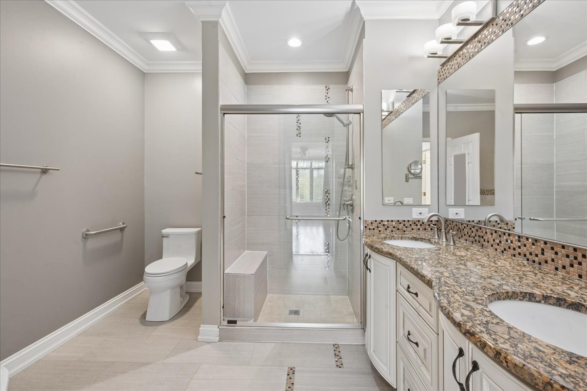660 Mchenry Road 207 Property Photo 11