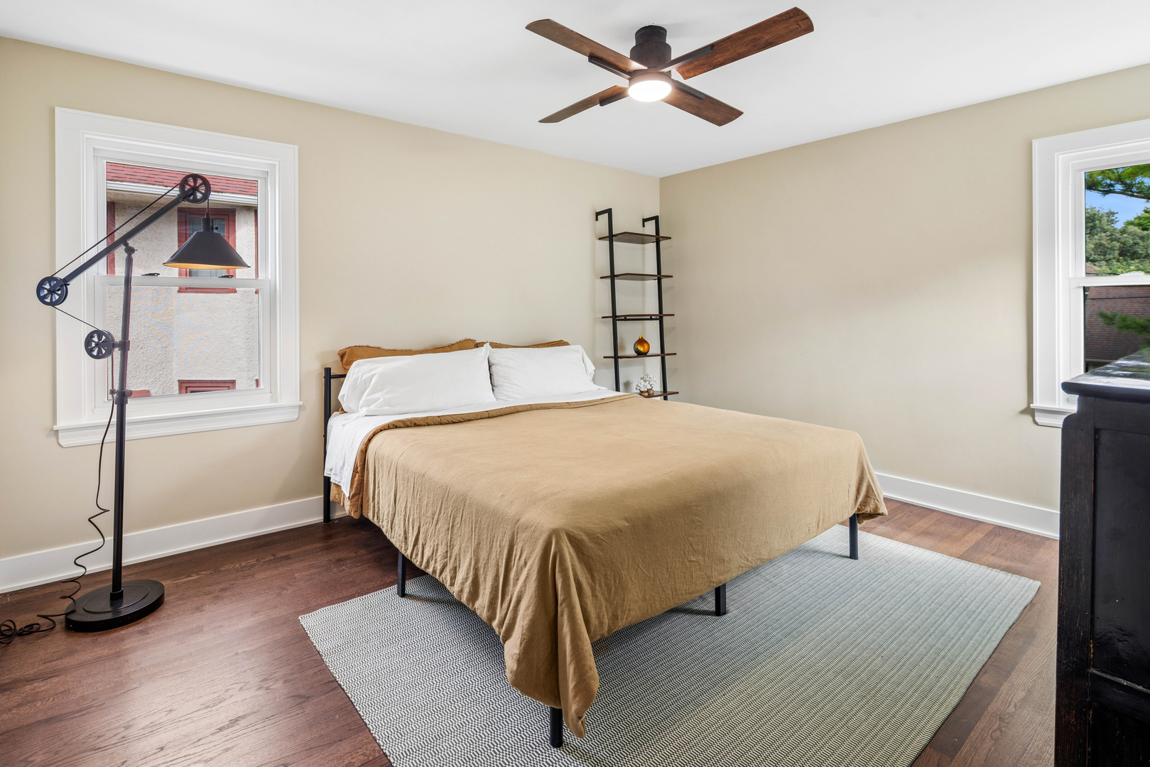 810 N Oak Park Avenue Property Photo 8