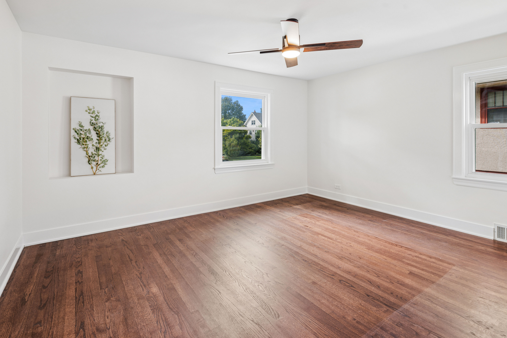 810 N Oak Park Avenue Property Photo 9