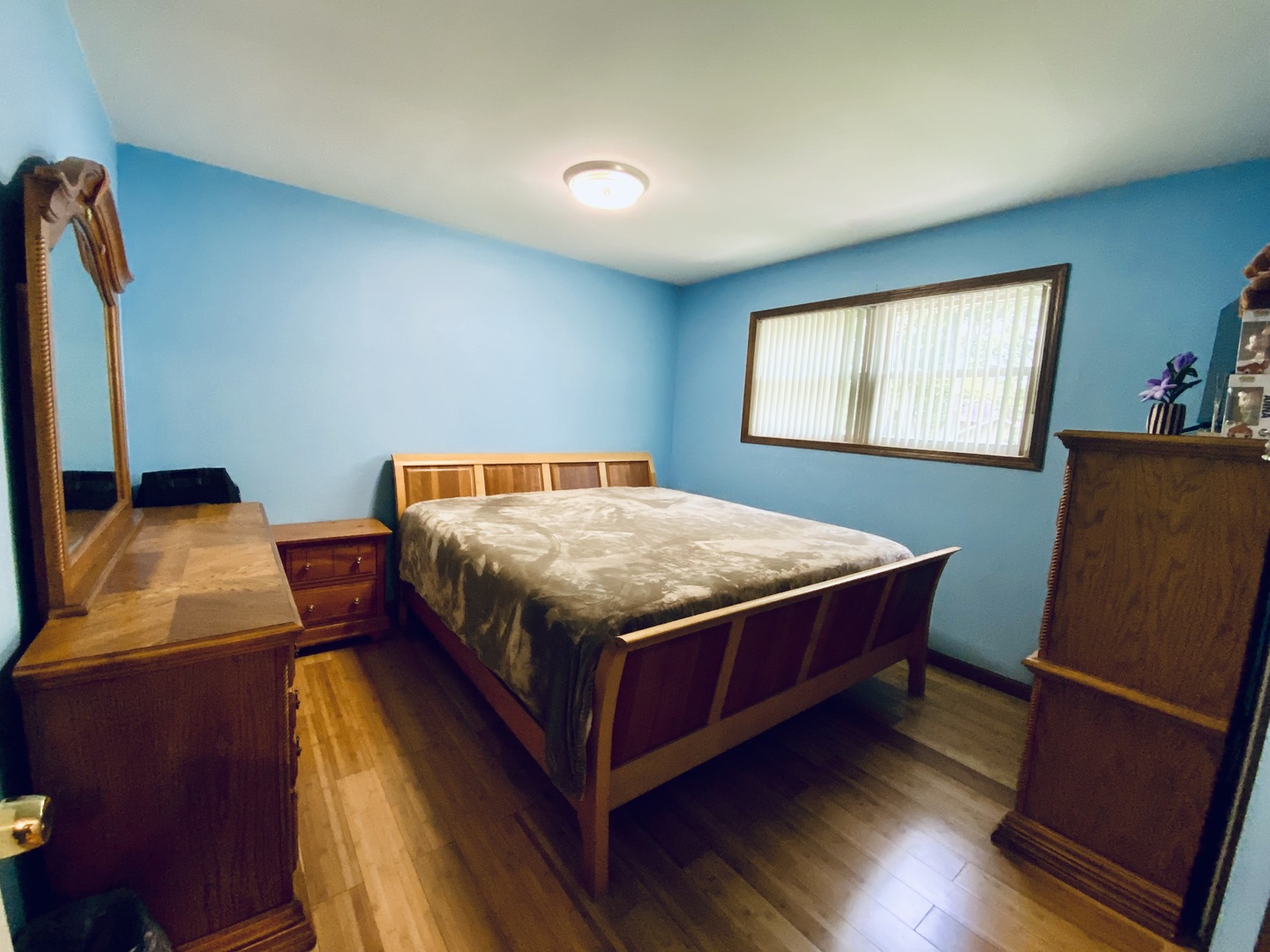 592 Pine Grove Avenue Property Photo 8