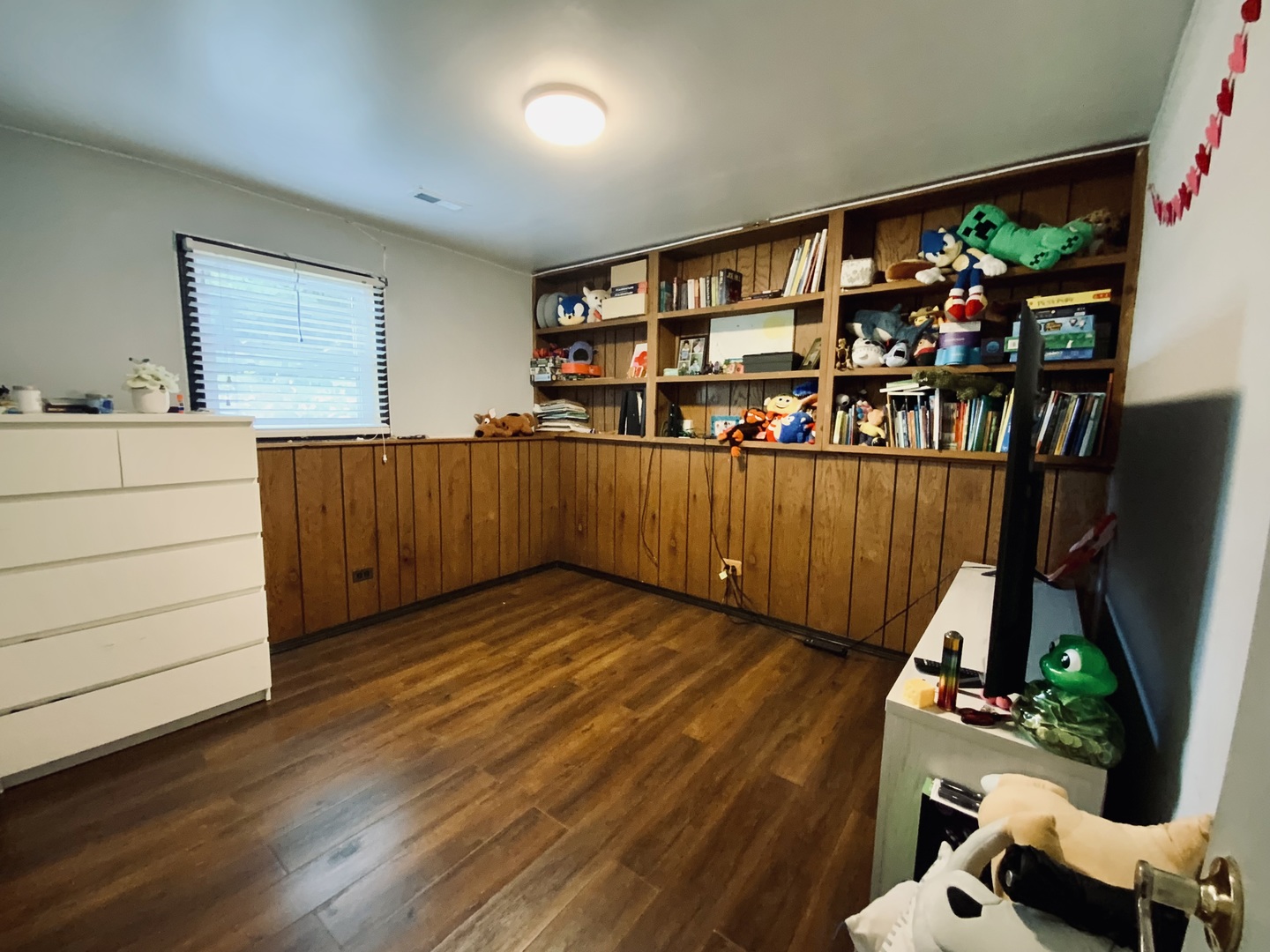 592 Pine Grove Avenue Property Photo 12