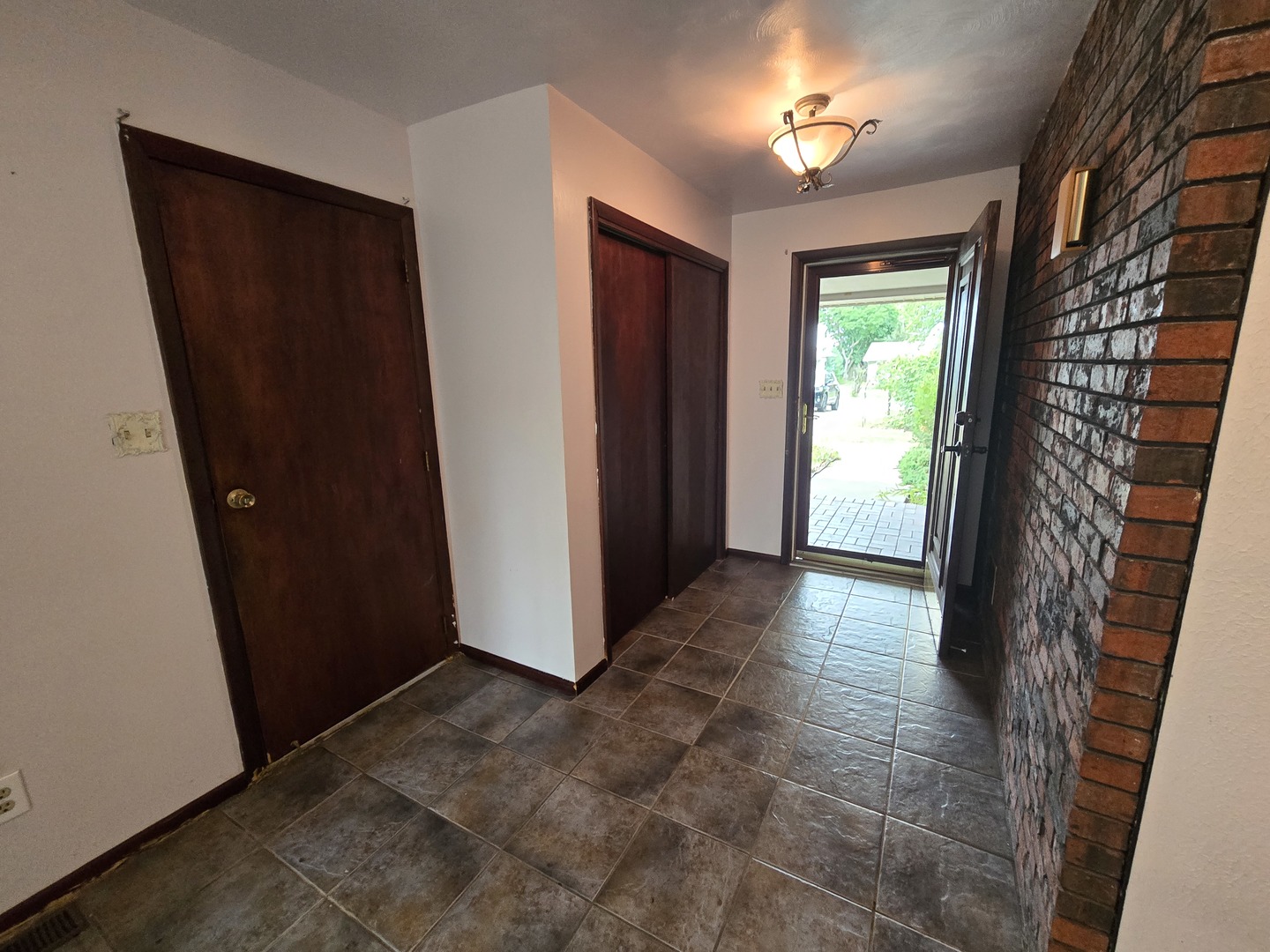 10 Westwood Drive Property Photo 14