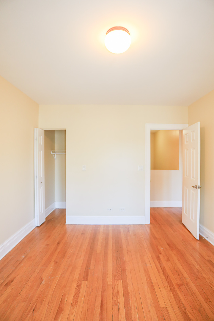 2050 W Summerdale Avenue 1d Property Photo 8