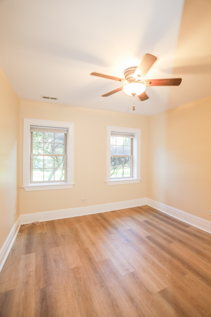 2050 W Summerdale Avenue 1d Property Photo 10
