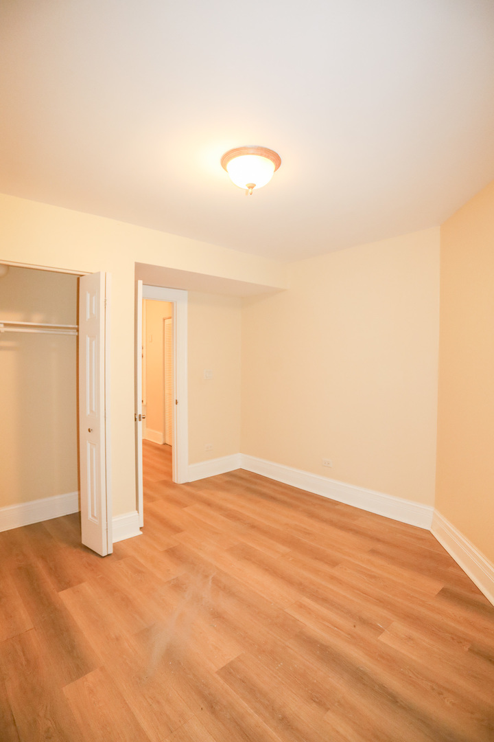2050 W Summerdale Avenue 1d Property Photo 15