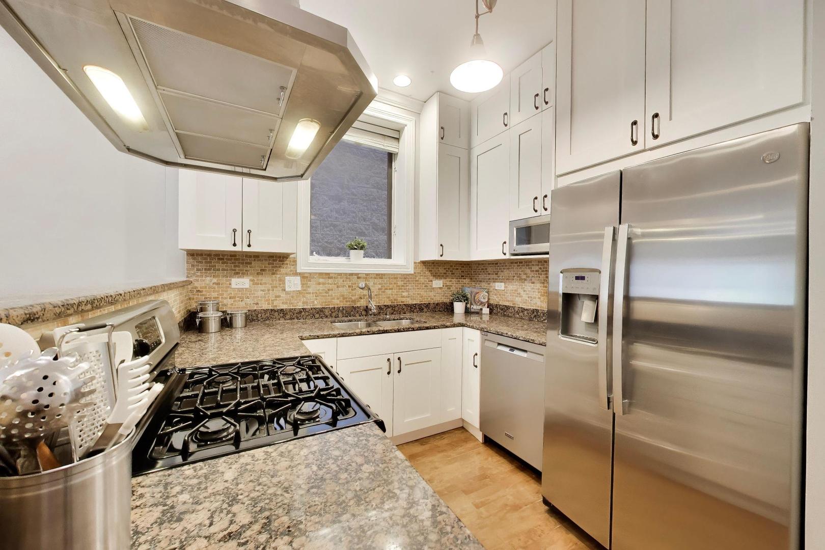 1887 N Poe Street 1r Property Photo 7