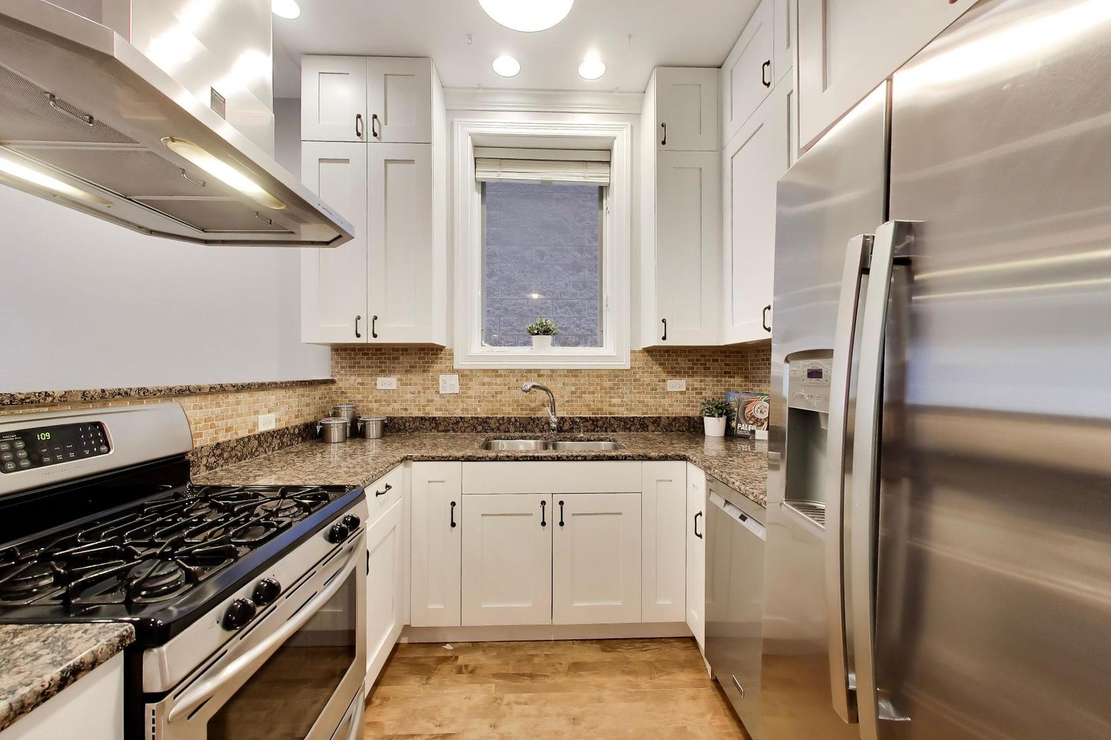 1887 N Poe Street 1r Property Photo 8