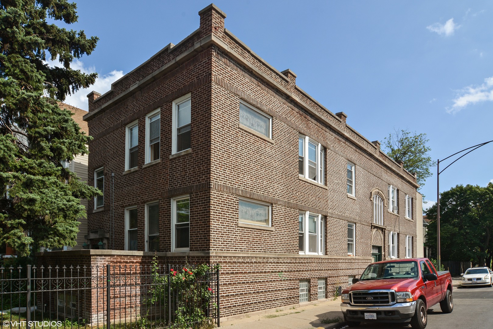 3557 W Wrightwood Avenue 1R Property Photo 1