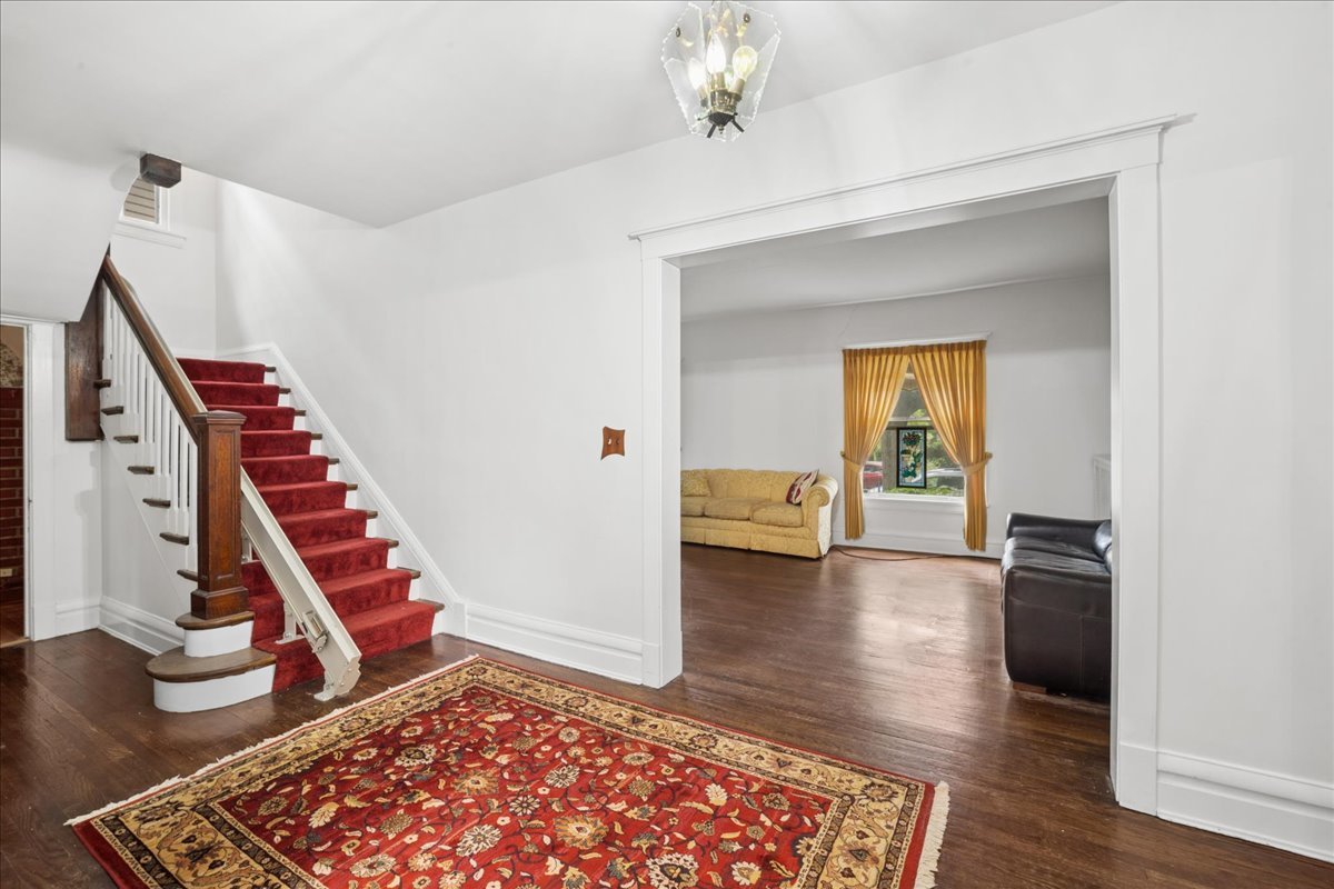 1616 W Jarvis Avenue Property Photo 2