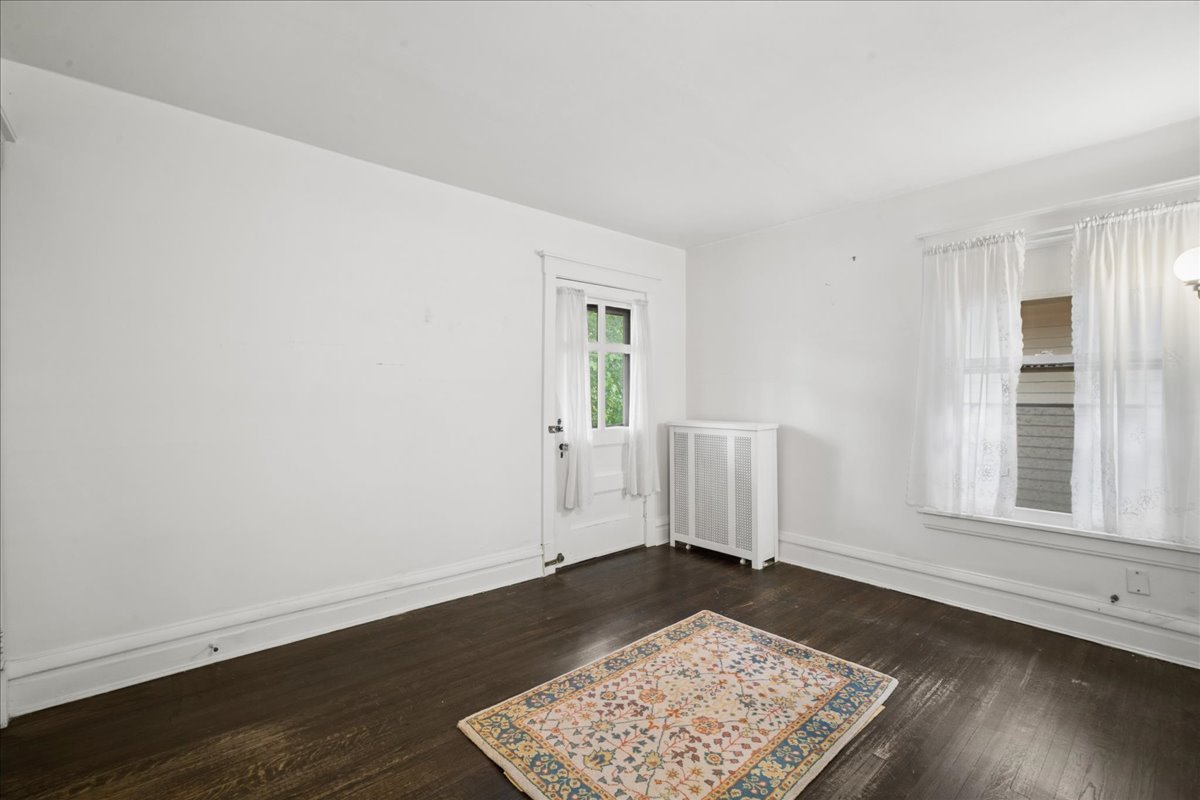 1616 W Jarvis Avenue Property Photo 20
