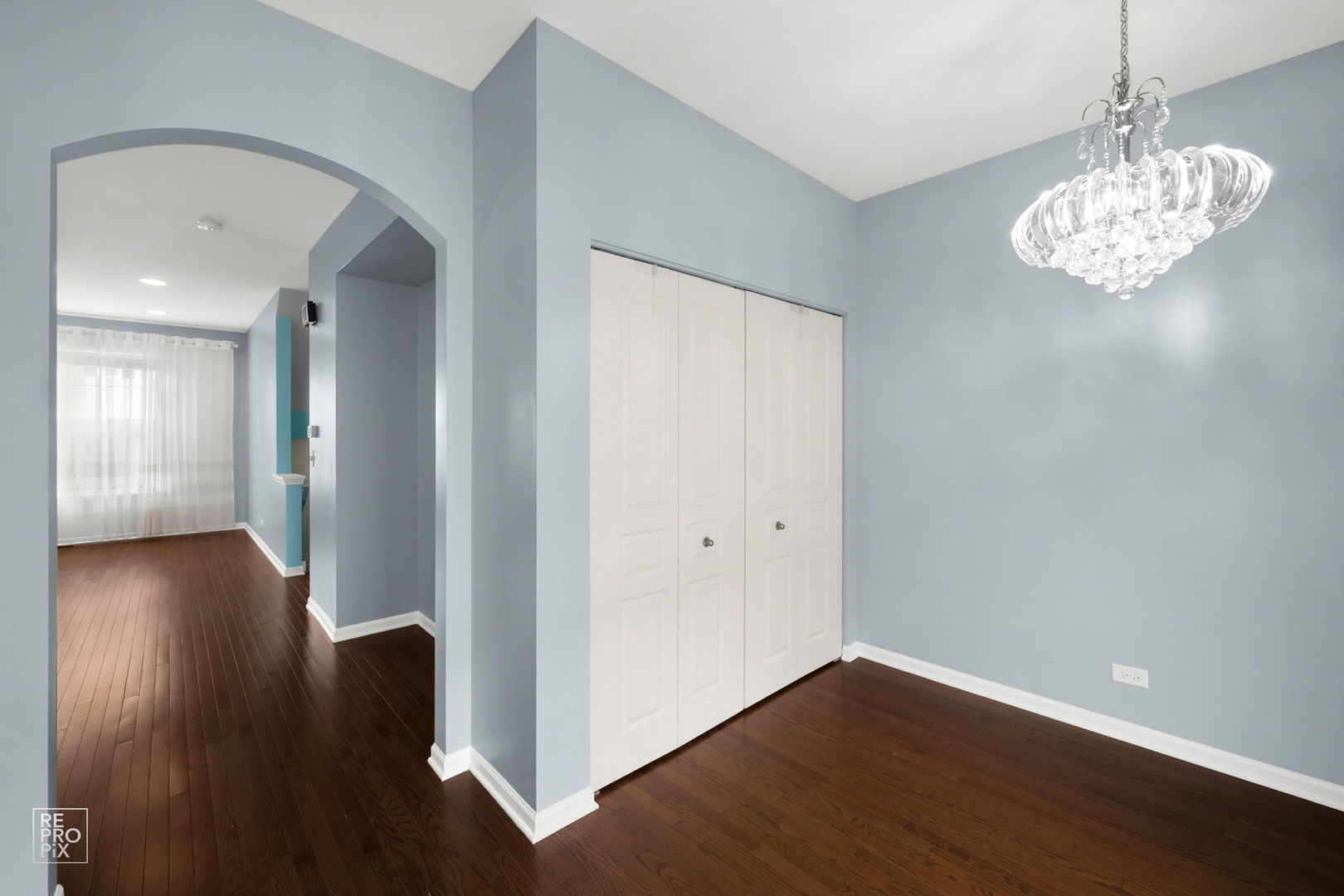 1262 Evergreen Avenue Property Photo 3