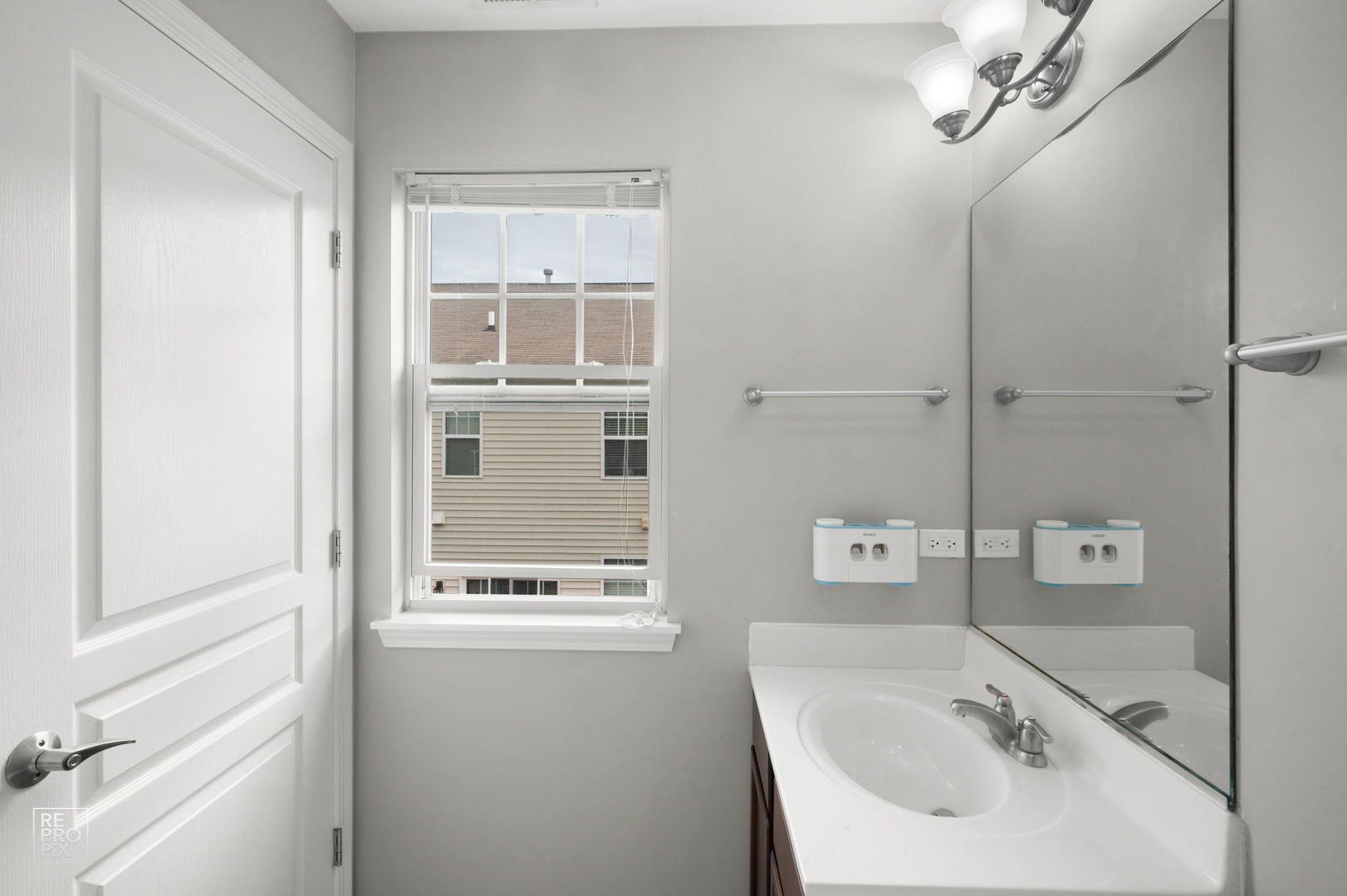 1262 Evergreen Avenue Property Photo 10