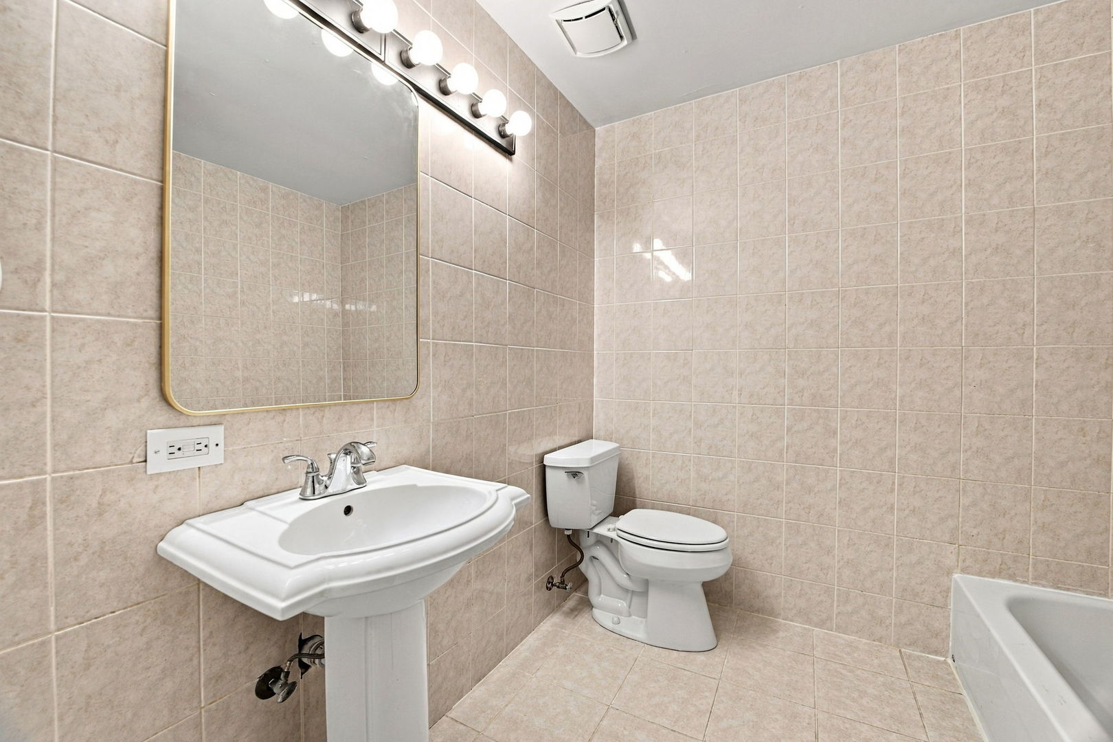5212 Aladdin Court Property Photo 24