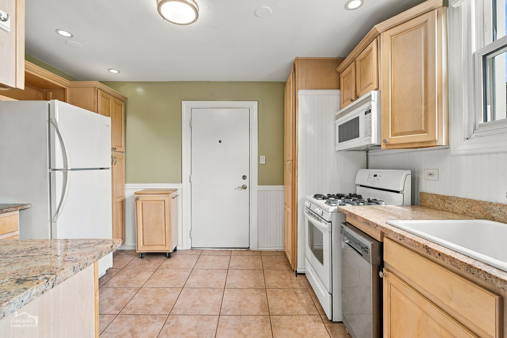 2325 W Farwell Avenue 3s Property Photo 18