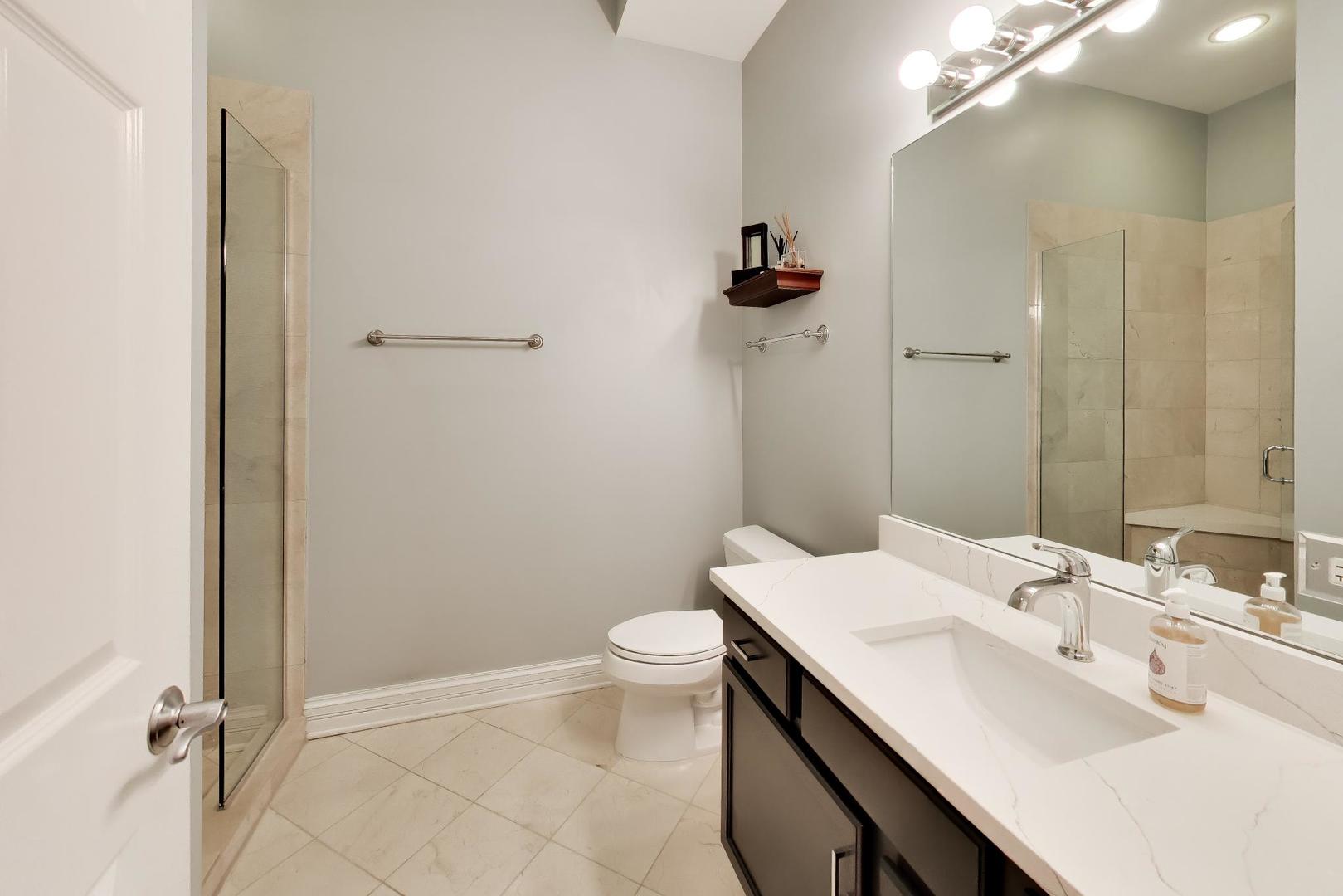 1353 W Grand Avenue 2 Property Photo 26