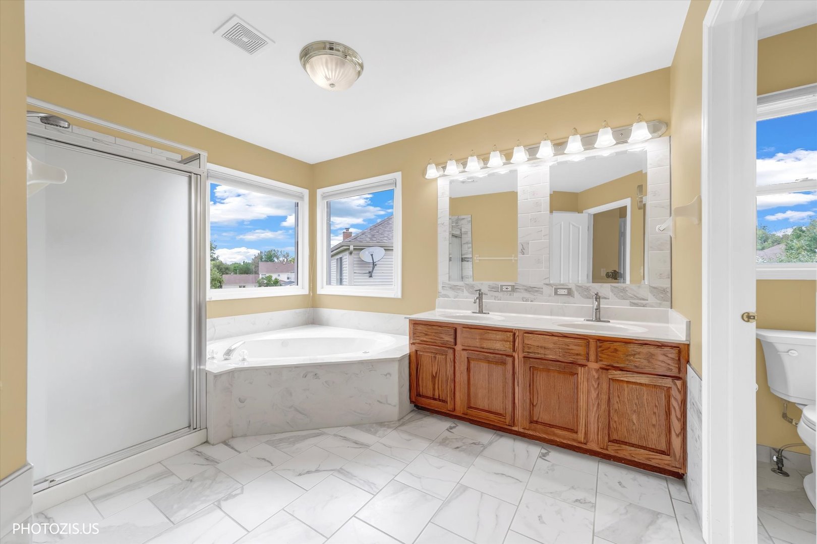 730 Castlerea Lane Property Photo 19