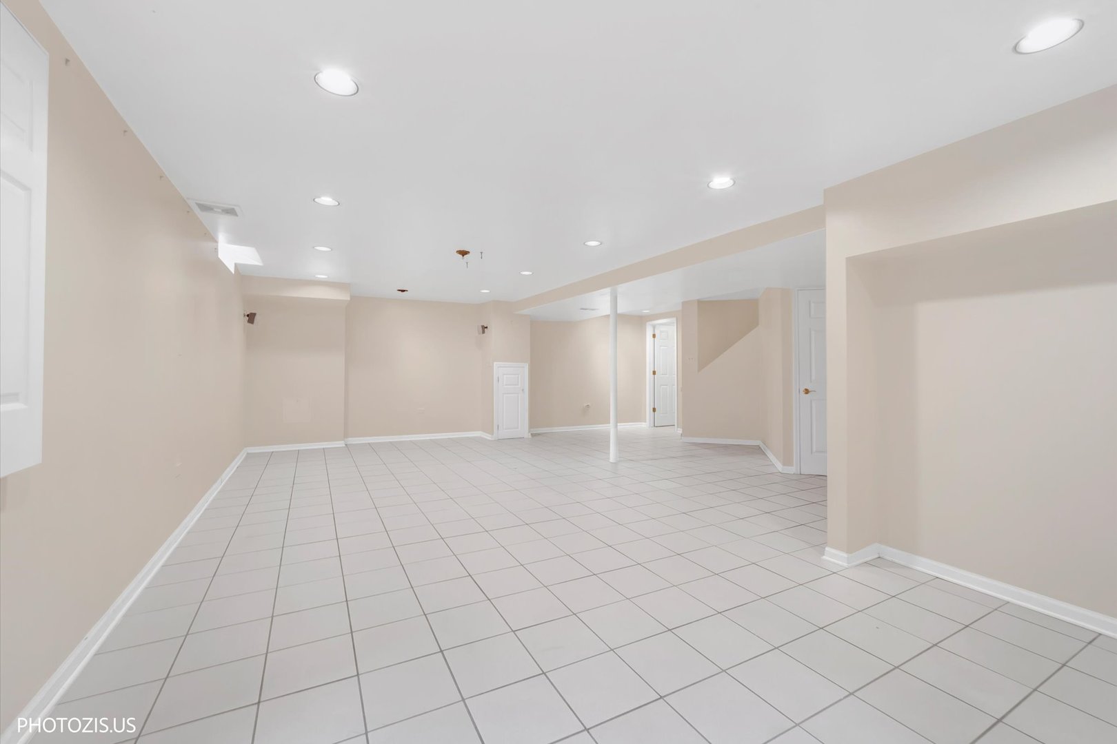 730 Castlerea Lane Property Photo 28