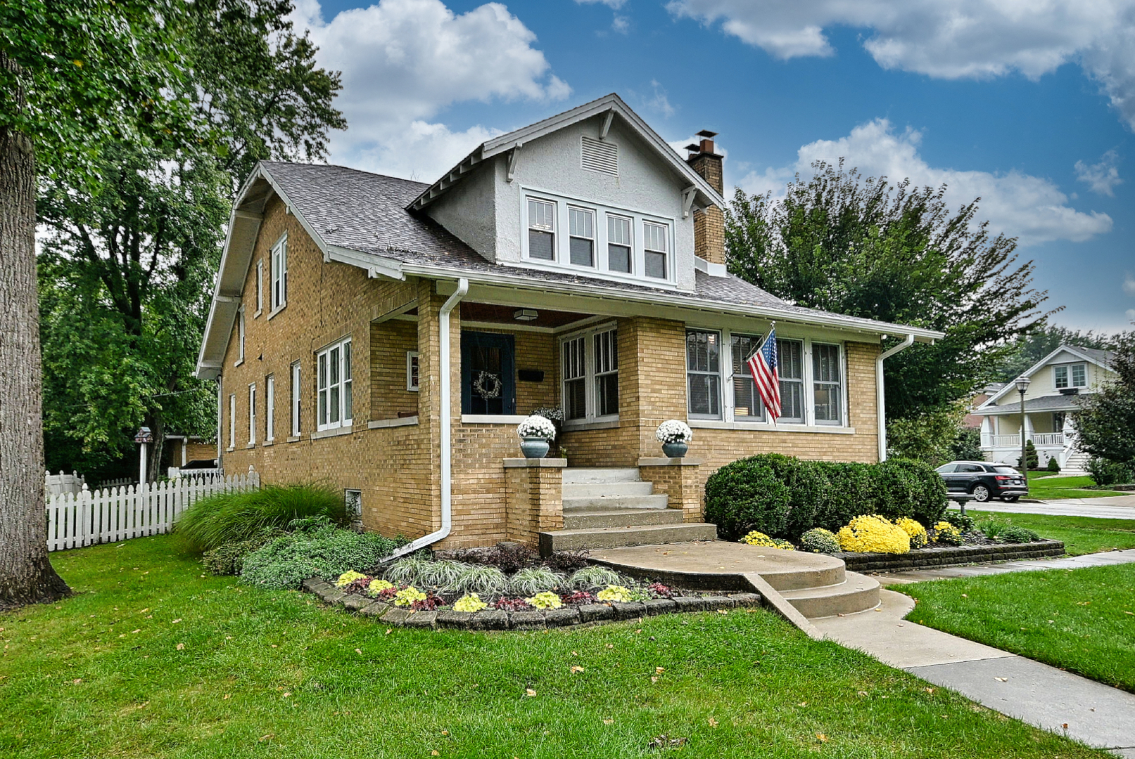 426 S Hill Avenue Property Photo 1