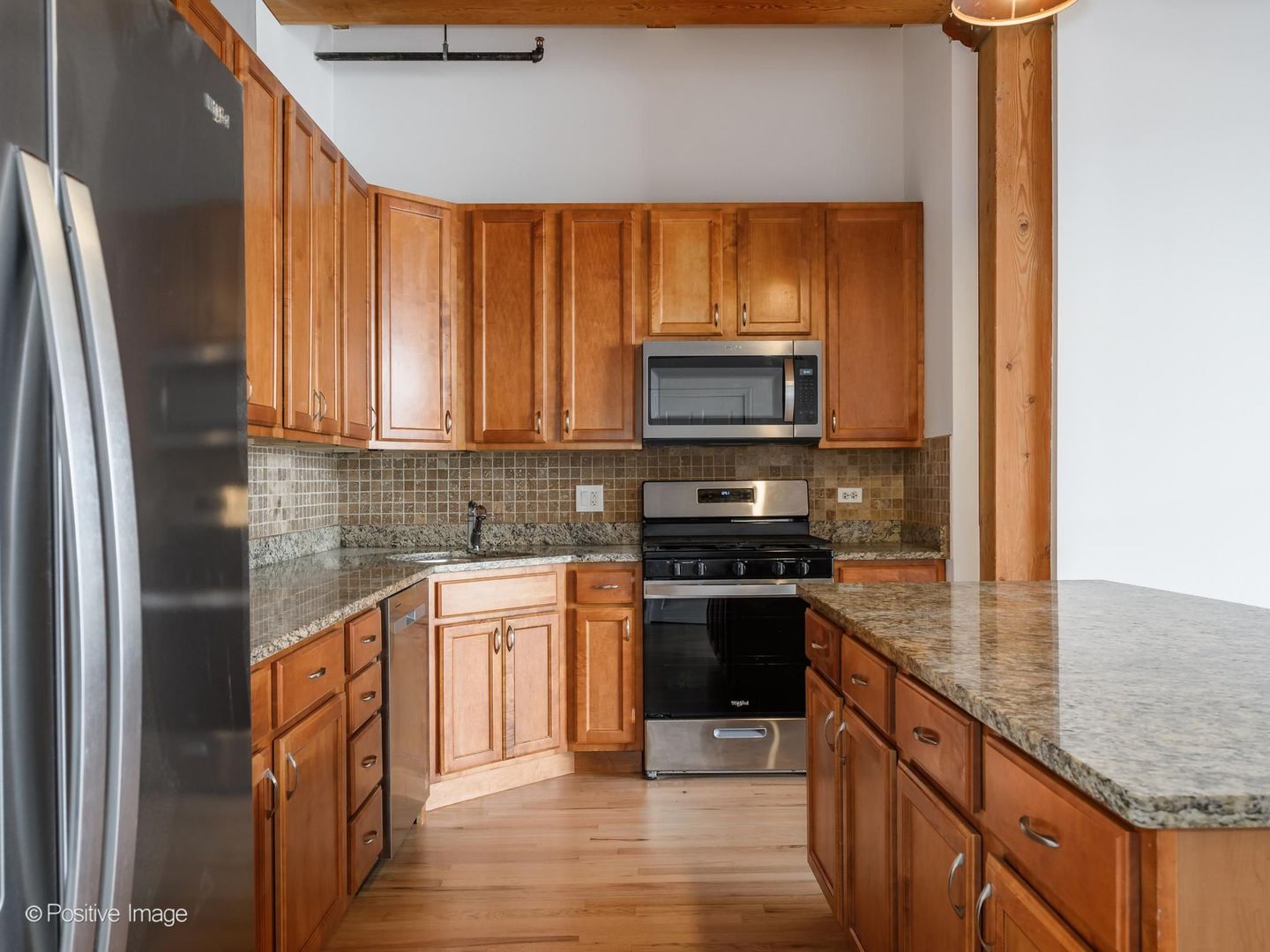 2804 N Oakley Avenue 305 Property Photo 9