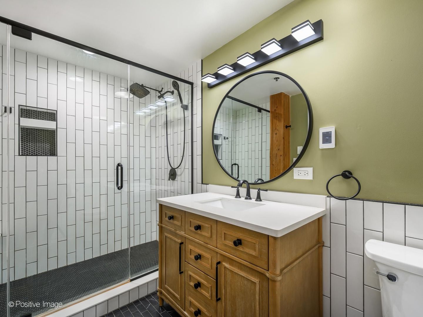 2804 N Oakley Avenue 305 Property Photo 11
