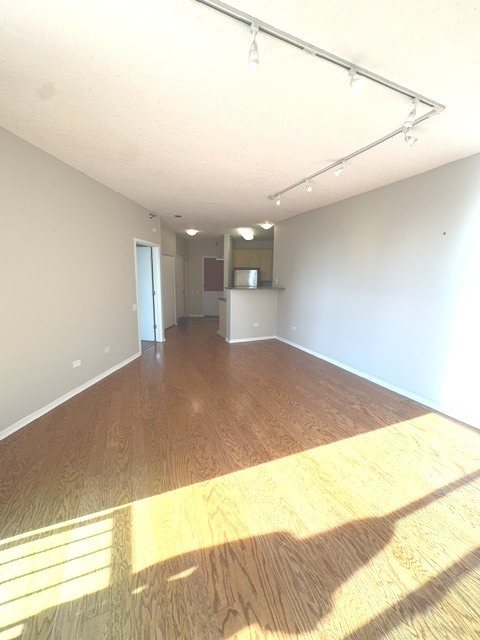 600 N Kingsbury Street 1614 Property Photo 11